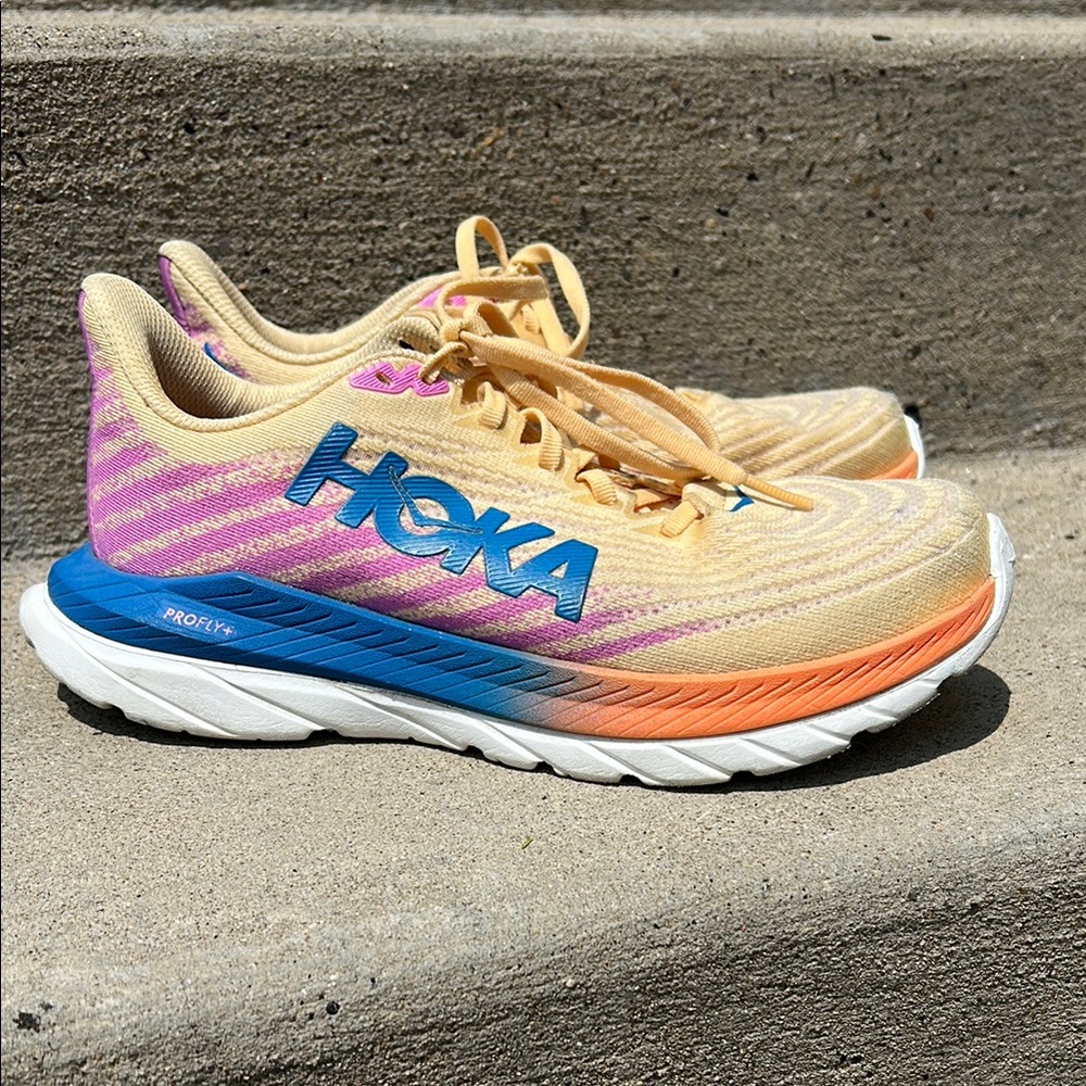 Women’s Hoka Mach 5 Size 7